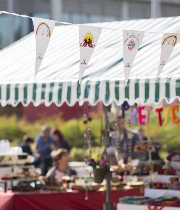 Outdoor market in Wembley Park